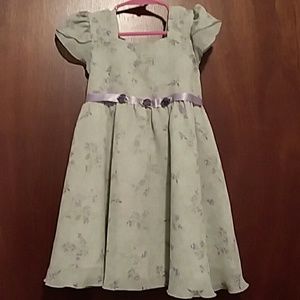 Girls dress